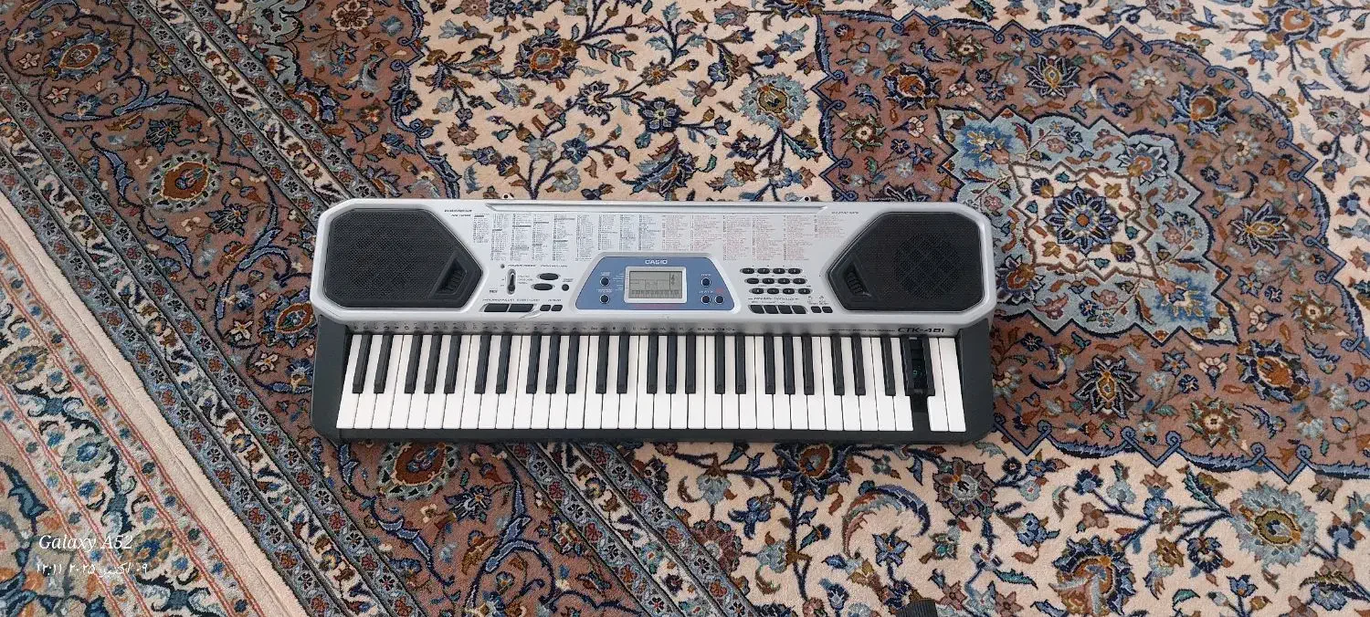 اورگ کاسیو|پیانو، کیبورد، آکاردئون|میانه, |دیوار