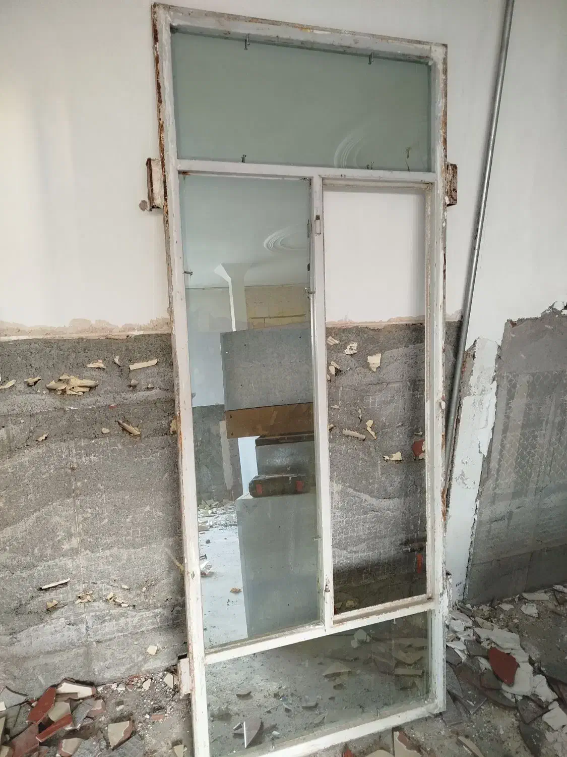 فروش در پنجره آهنی|مصالح و تجهیزات ساختمان|ثلاث باباجانی, |دیوار