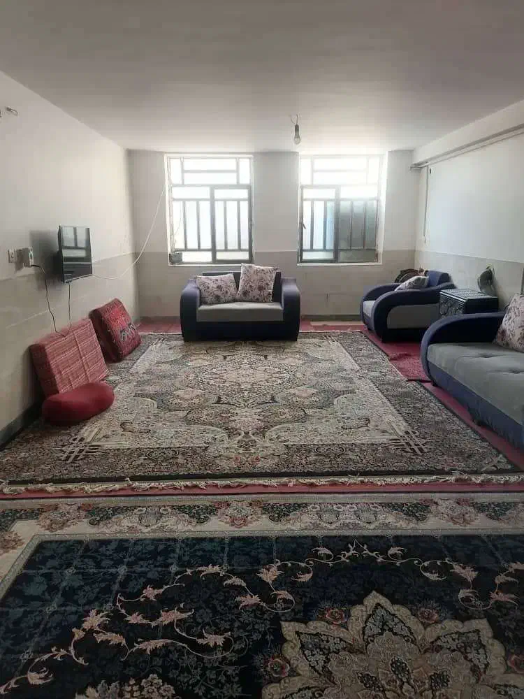 زیر زمین دو خوابه|اجارهٔ خانه و ویلا|شیراز, میانرود|دیوار