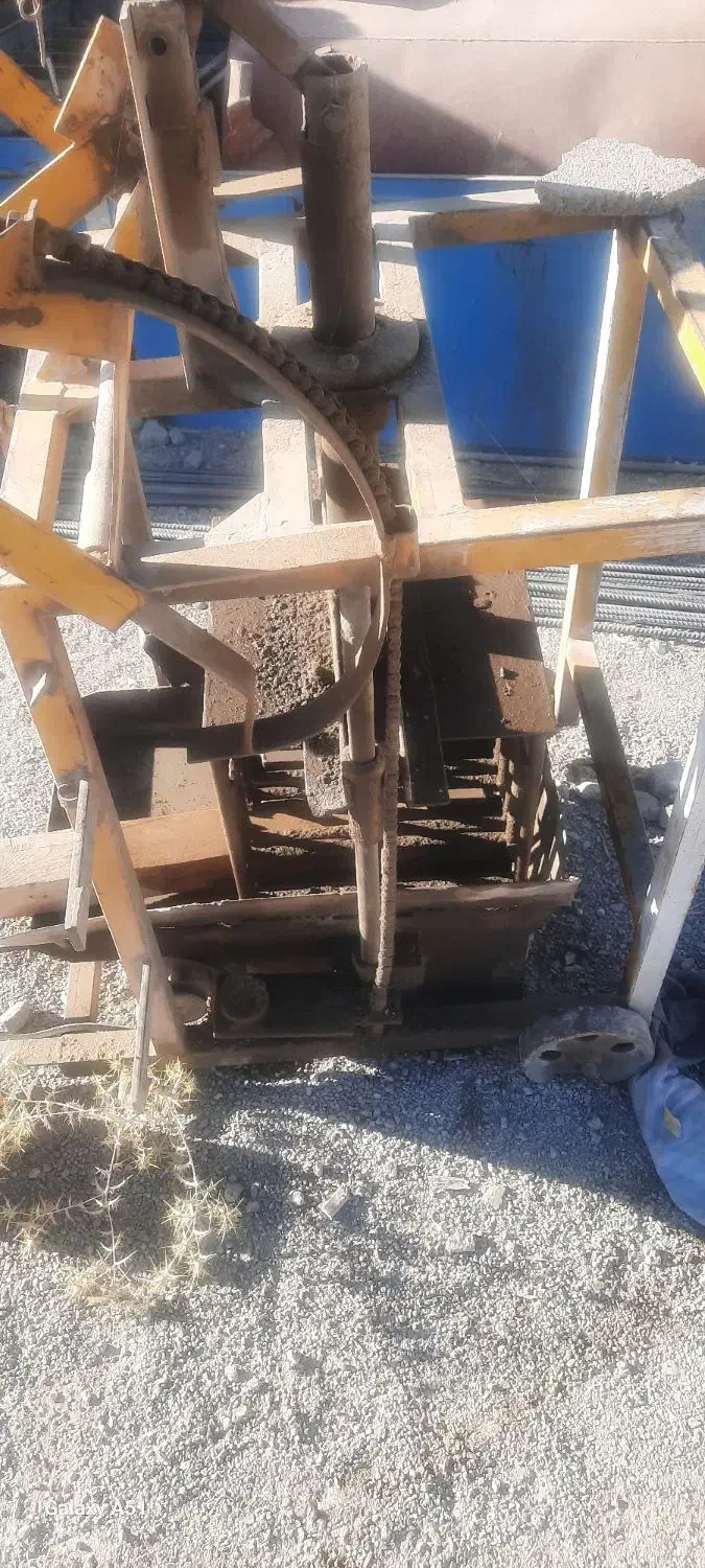 دستگاه بلوک بر تیغه ای|ماشین‌آلات صنعتی|ایلام, |دیوار