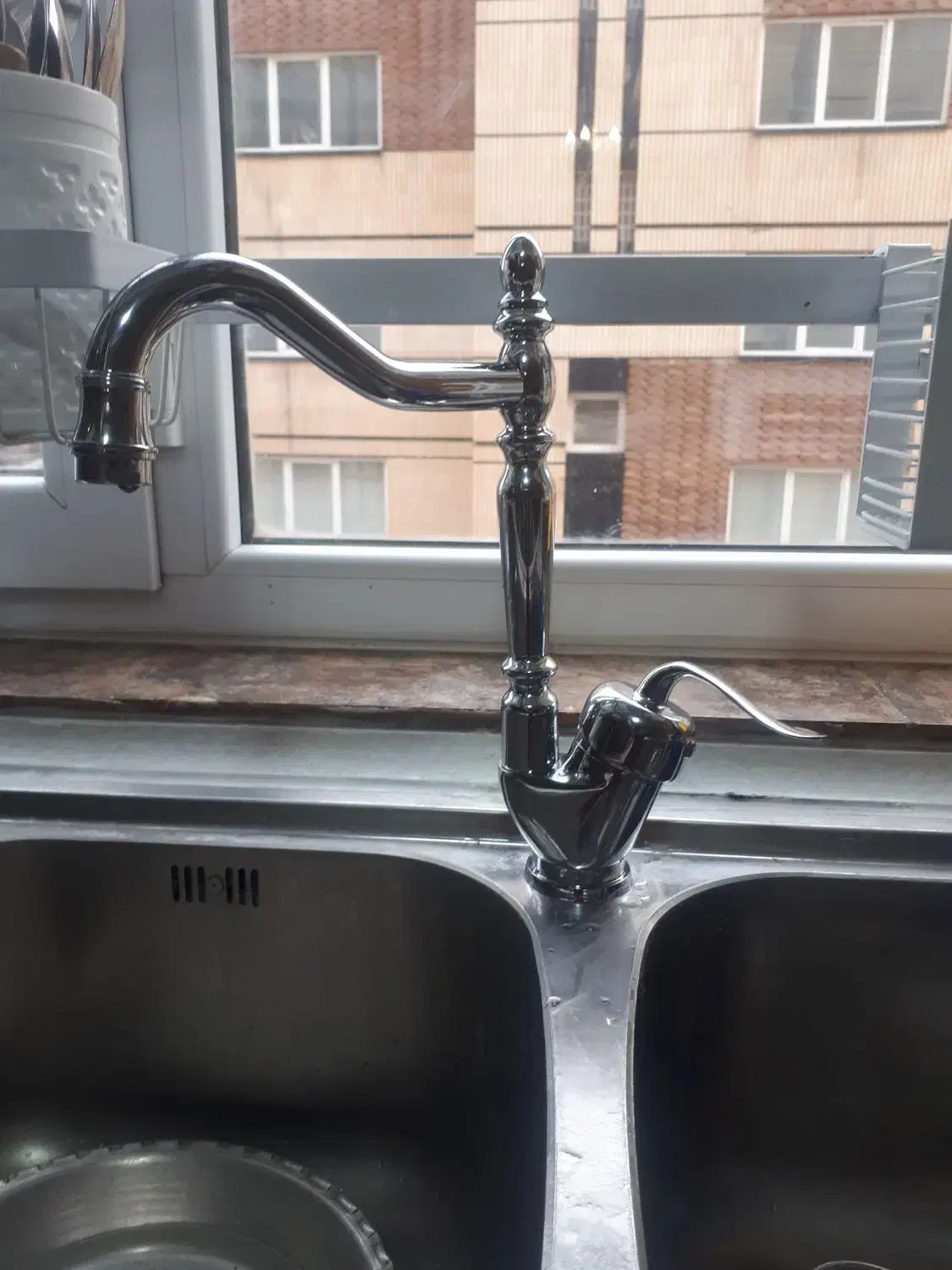 تعمیر و نصب شیرآلات|خدمات پیشه و مهارت|اراک, |دیوار