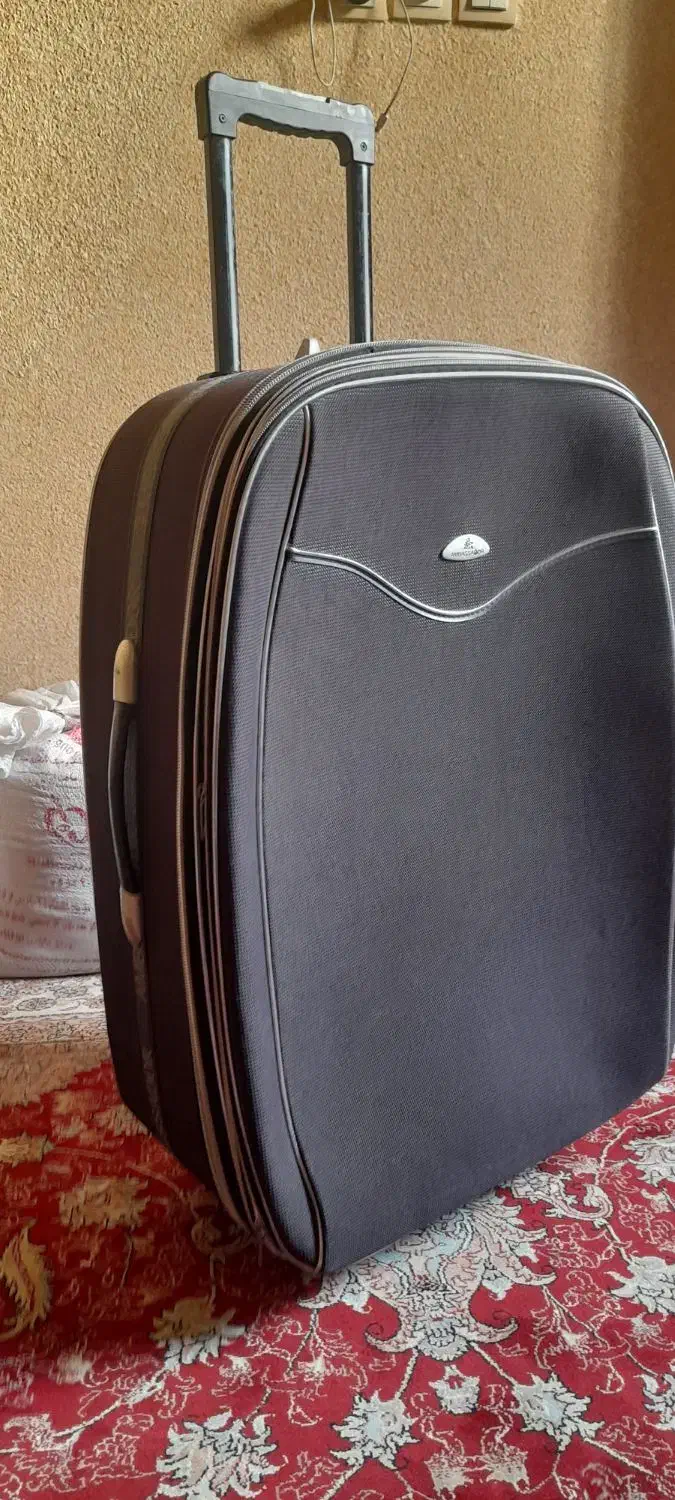 چمدان مسافرتی سایز بزرگ برزنتی|کیف، کفش، کمربند|اهواز, کمپلو جنوبی|دیوار