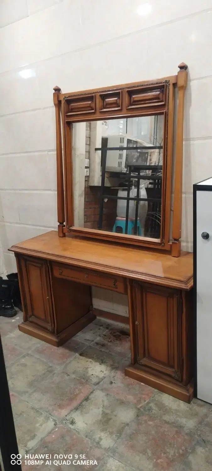 میز آرایش و آینه چوب راش نایاب|بوفه، ویترین، کنسول|گرگان, |دیوار