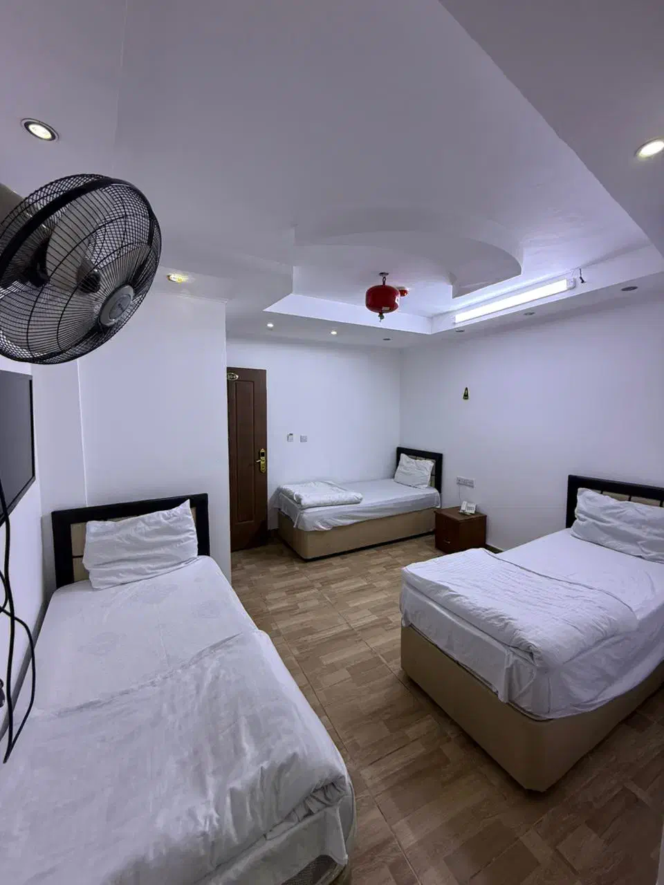 کربلا زمینی|تور و چارتر|قم, جهان بینی|دیوار