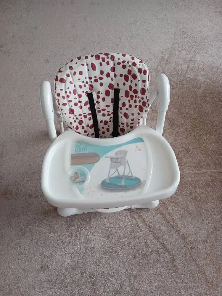 صندلی غذا|تخت و صندلی بچه|شاهینشهر, فردوسی|دیوار