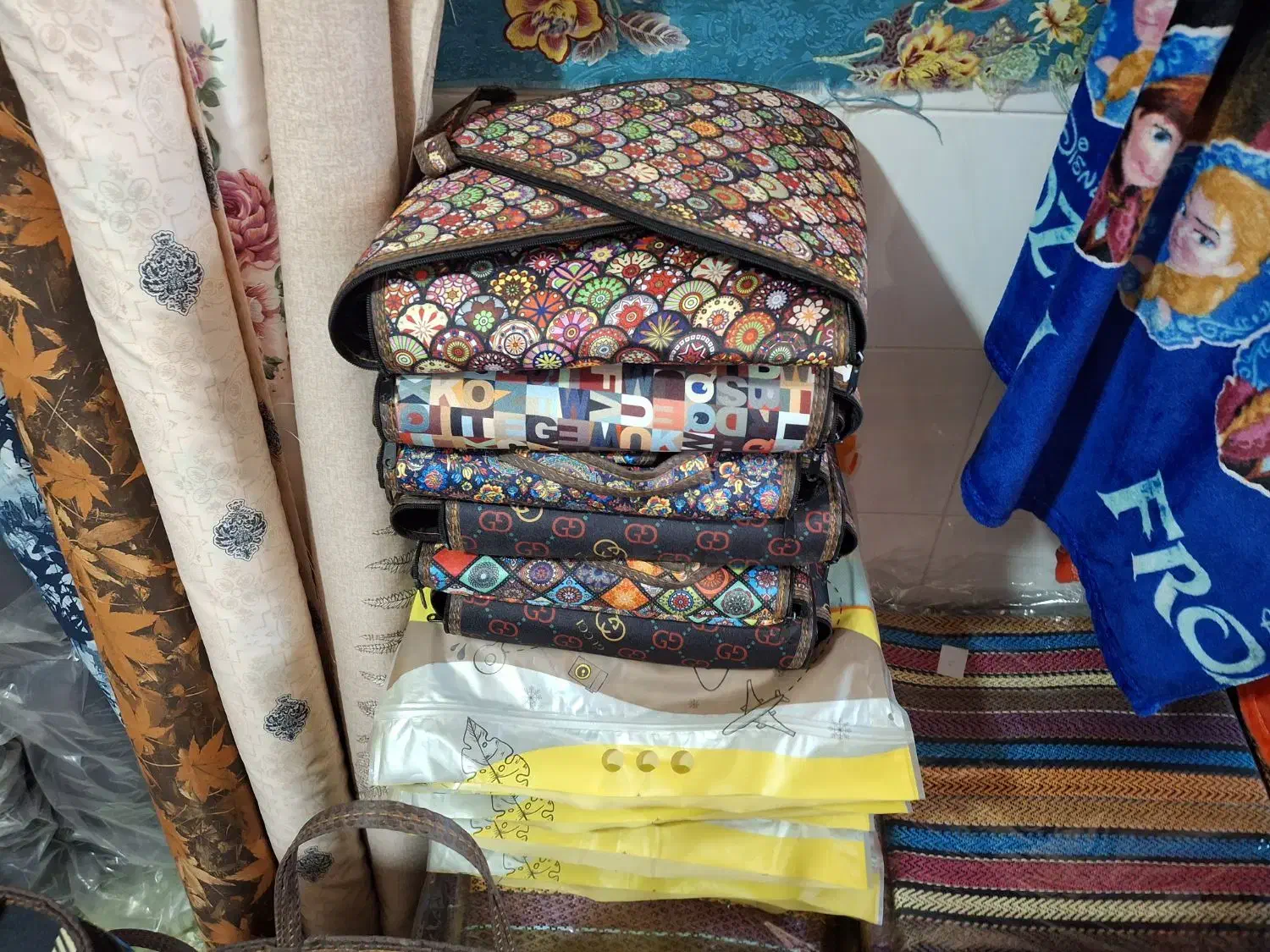 فروش نو|رختخواب، بالش، پتو|دهاقان, |دیوار