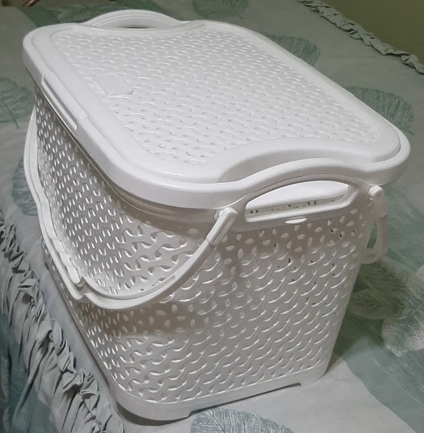 سبد مسافرتی|ظروف نگهدارنده، پلاستیکی، یک‌بارمصرف|رشت, پارک شهر|دیوار