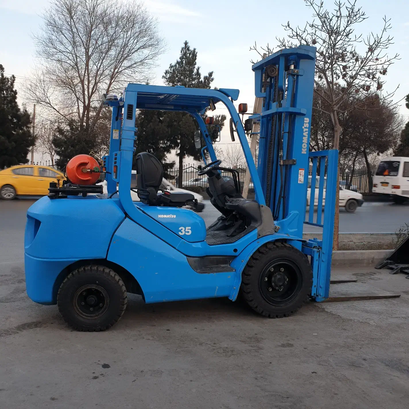 لیفتراک کوماتسو ۳.۵ تن ۲۰۱۷|خودرو سنگین|اصفهان, خانه اصفهان|دیوار