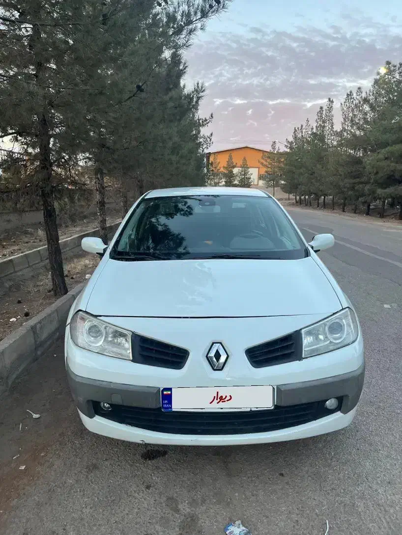 مگان ۲۰۰۰ اتومات|خودرو سواری و وانت|کرمان, |دیوار