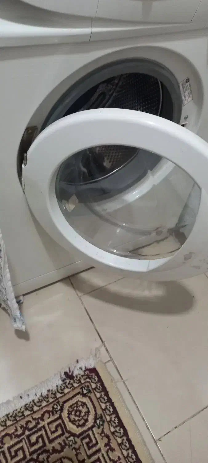 لباسشویی ۵ کیلویی ابسال|ماشین لباسشویی و خشک‌کن لباس|پرند, فاز ۶|دیوار