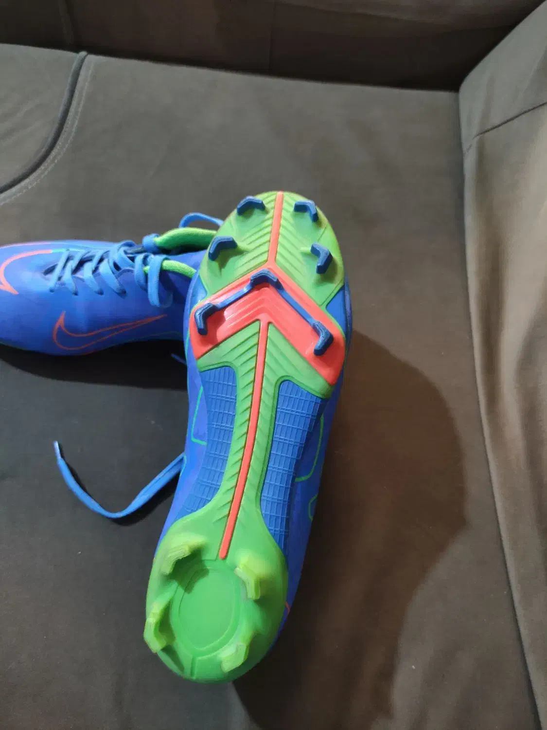 کفش استوک دار فوتبالی|کیف، کفش، کمربند|شاهین‌شهر, فردوسی|دیوار