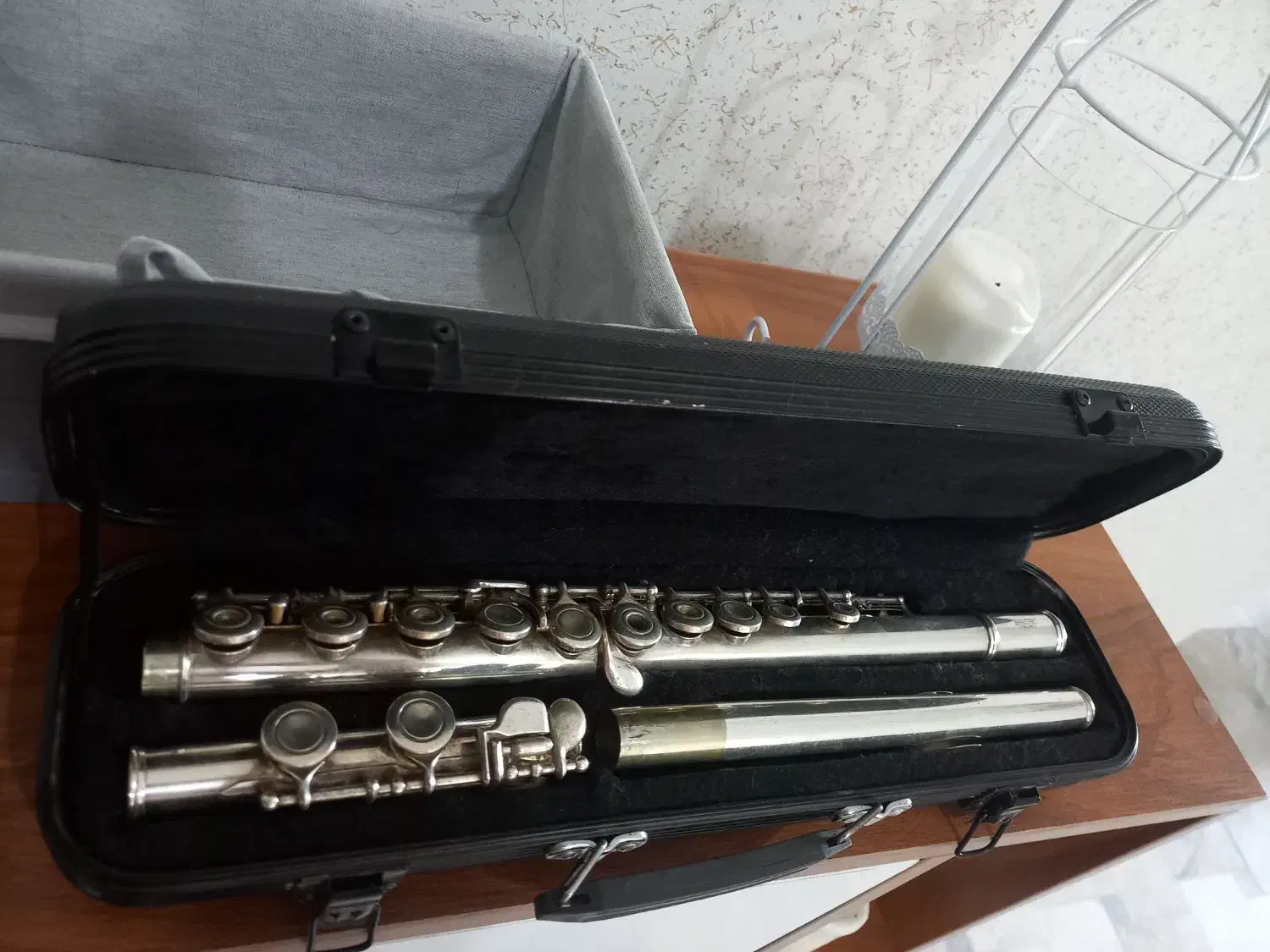 فلوت استگ|سازهای بادی|بندر انزلی, جهانگانی|دیوار