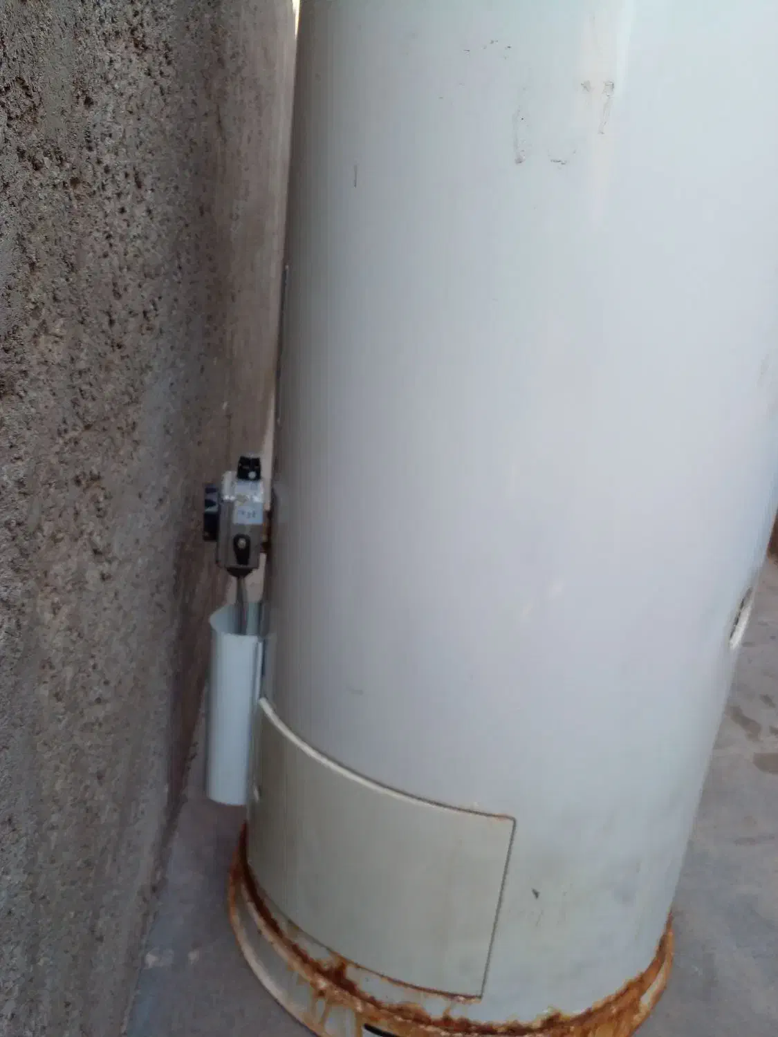 ابگرم بزرگ|آبگرمکن، پکیج، شوفاژ|زرند, |دیوار