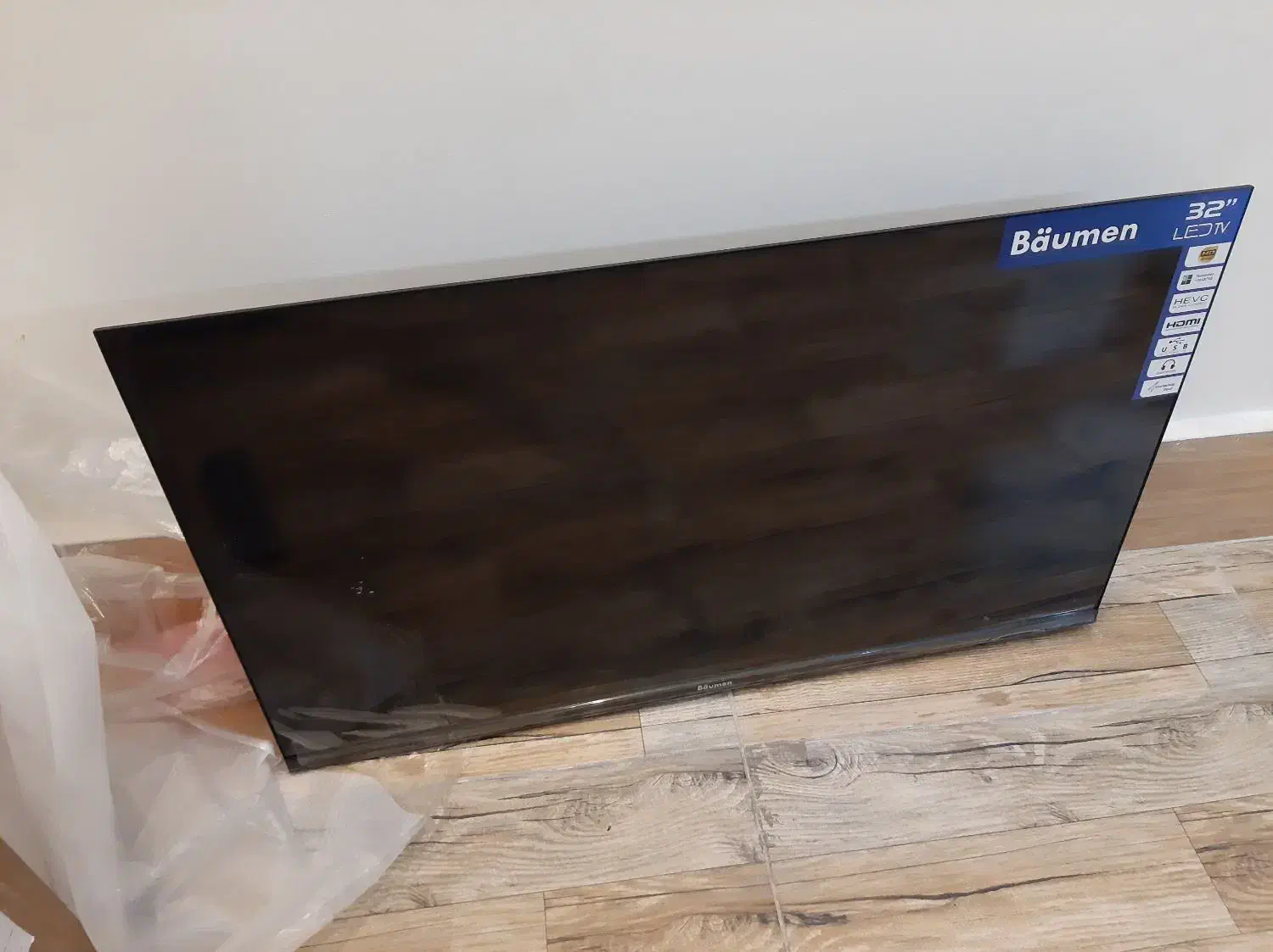 تلوزیون ۳۲ بویمن صفر|تلویزیون و پروژکتور|رشت, سعدی (تختی)|دیوار