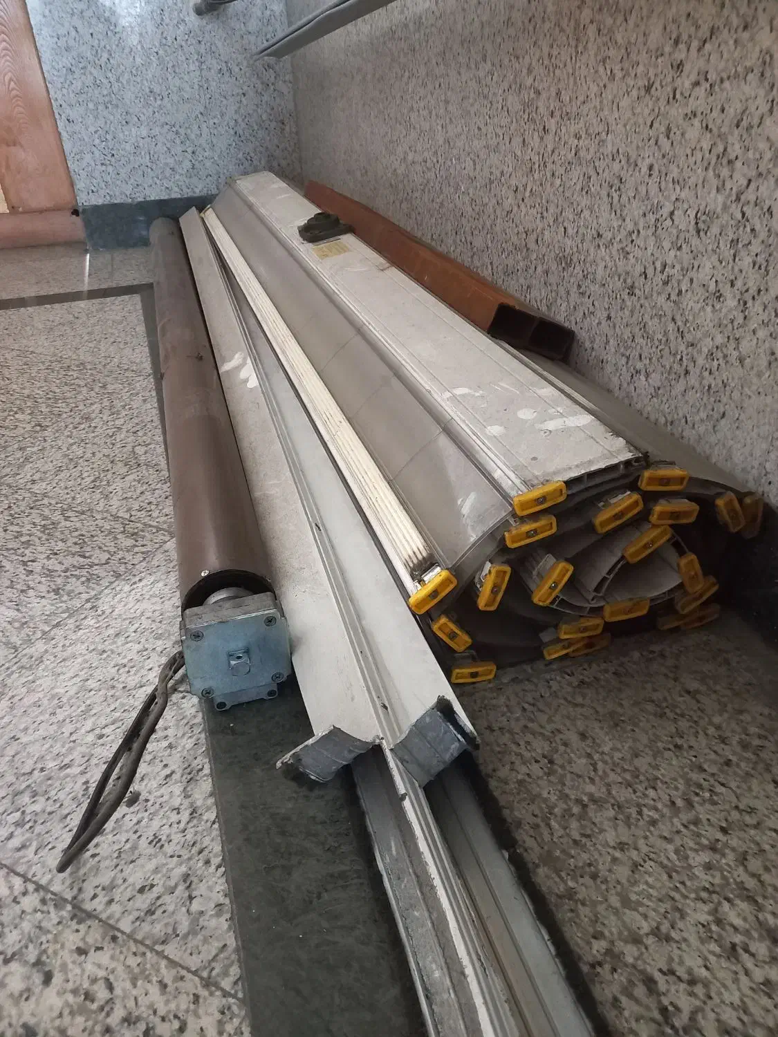 کرکره برقی کامل|مصالح و تجهیزات ساختمان|تهران, امام زاده حسن|دیوار