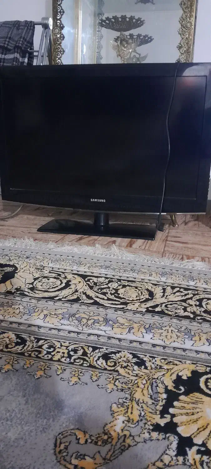 تلویزیون ۴۳اینچ سالم|تلویزیون و پروژکتور|مشگین شهر, |دیوار