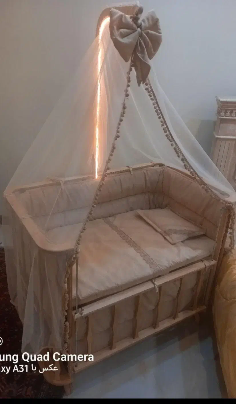 گهواره نوزاد|تخت و سرویس خواب|پردیس, فاز ۲|دیوار