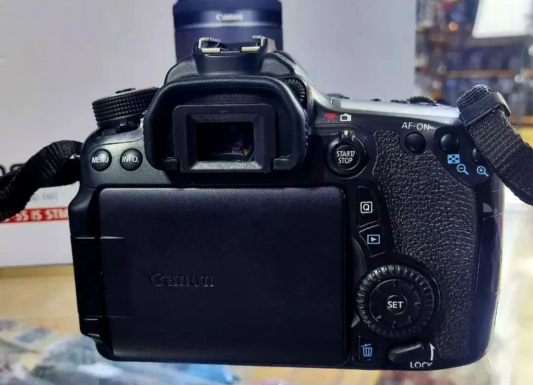 دوربین کنون ۷۰ دی با لنز ۱۸.۱۳۵|دوربین عکاسی و فیلم‌برداری|قم, دورشهر|دیوار