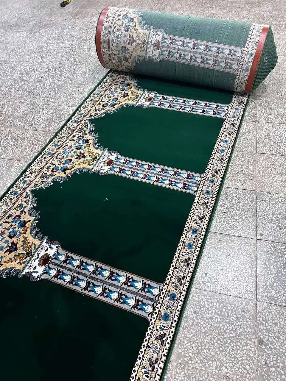 سجاده فرش خوش‌رنگ و خاص مستقیم ازکاشان تا ایرانشهر|فرش|ایرانشهر, |دیوار