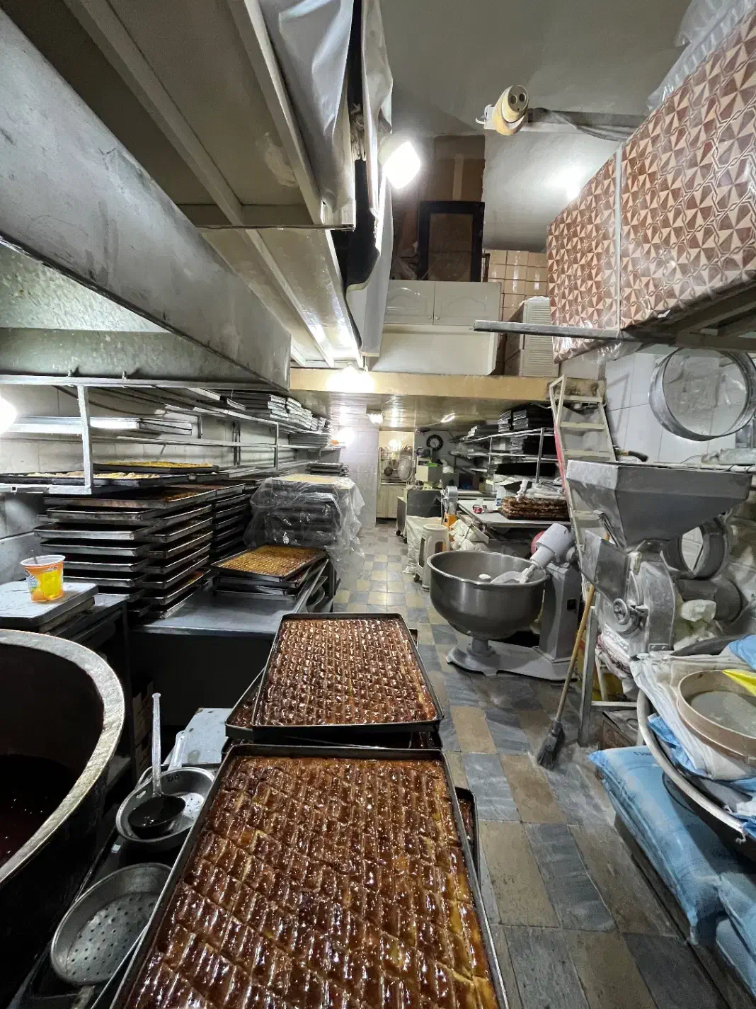 مغازه ۴۳ متری و ۲۰ متر بالکن|اجارهٔ مغازه و غرفه|ری, دولت‌آباد|دیوار