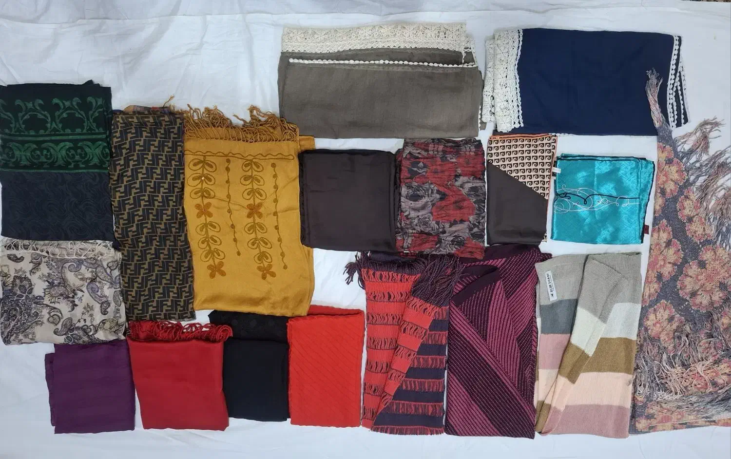 تعدادیشالوروسریزمستانهوپاییزهمارک|لباس|آبادان, |دیوار