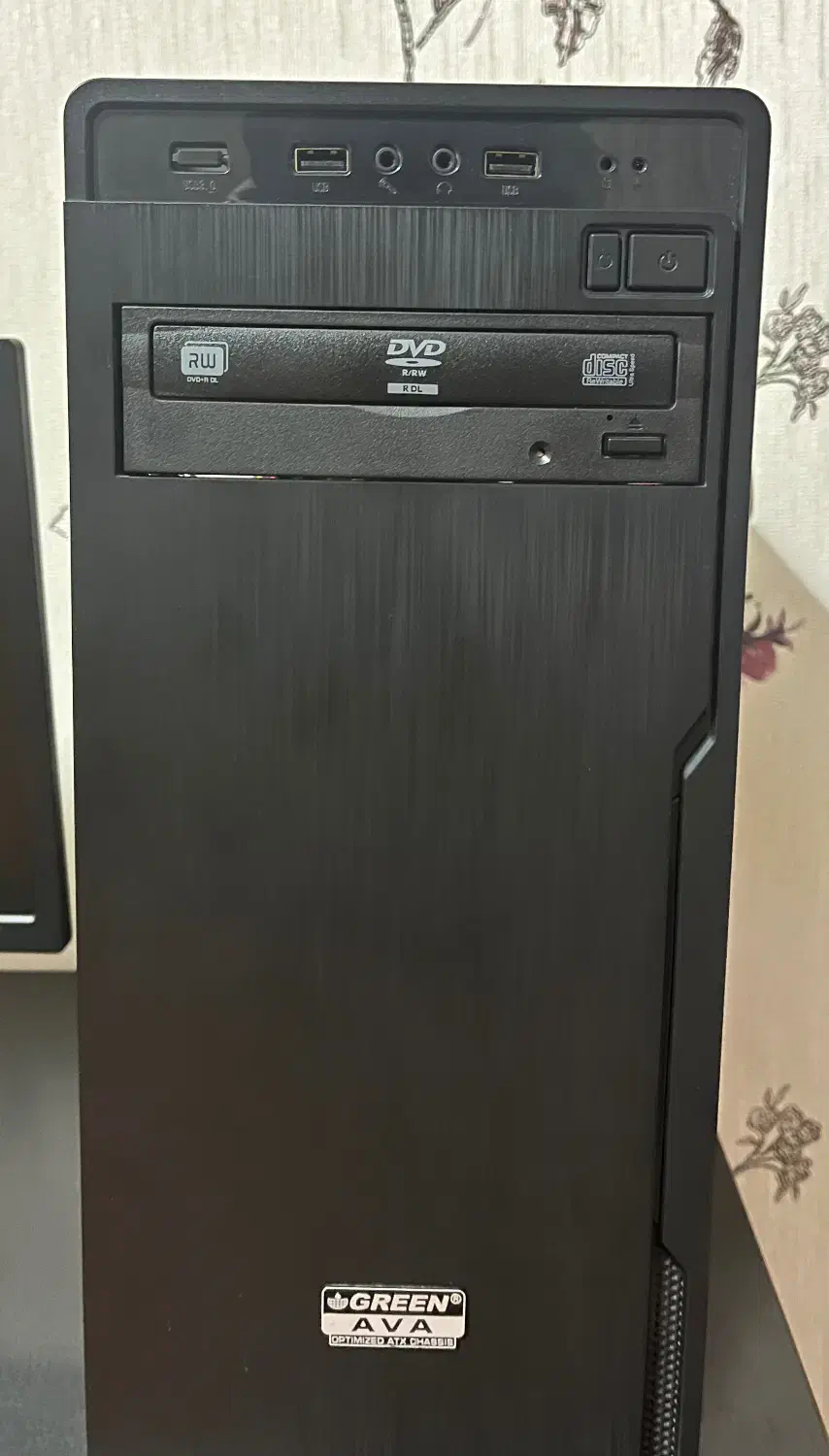 کیس و مانیتور در حد آک آک|رایانه رومیزی|اردبیل, |دیوار