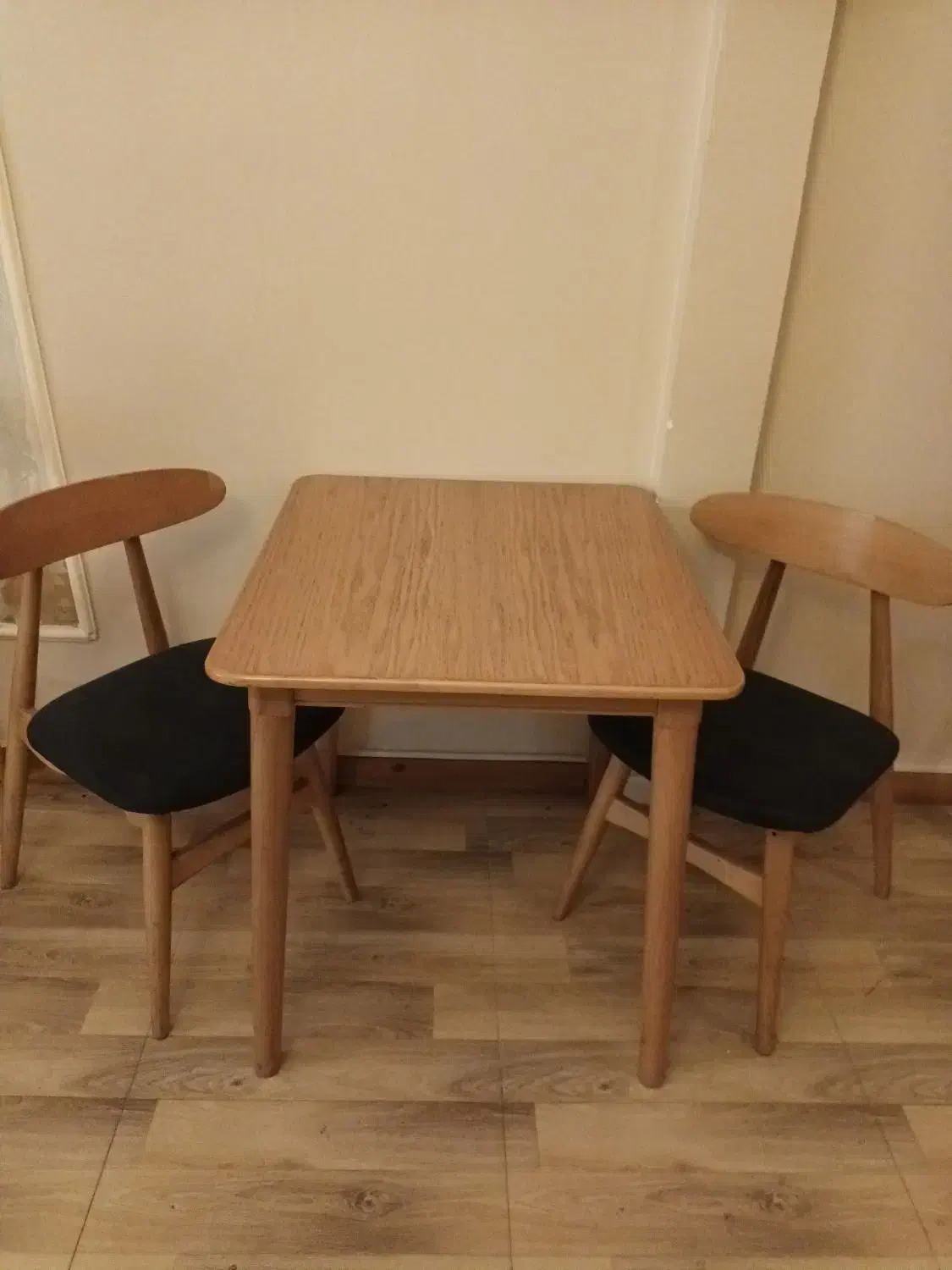 میز و صندلی چوب راش|میز و صندلی غذاخوری|فردیس, منظریه|دیوار