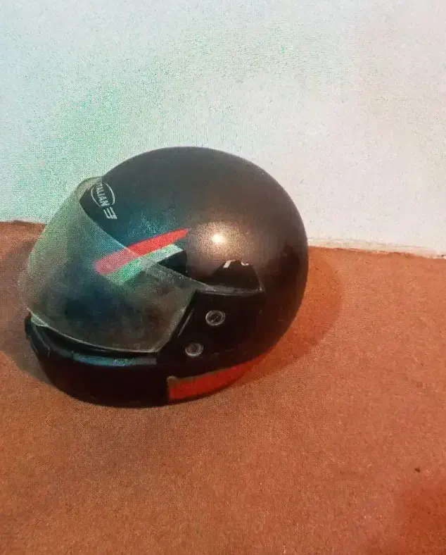 دو عدد کلاه ایمنی|عمده‌فروشی|خرمدره, |دیوار