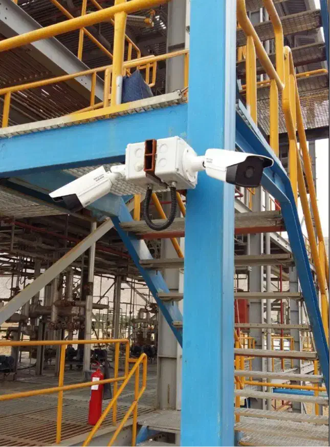 نصب انواع دوربین دزدگیر و.. با بهترین قیمت|دوربین مداربسته|شیراز, محراب|دیوار