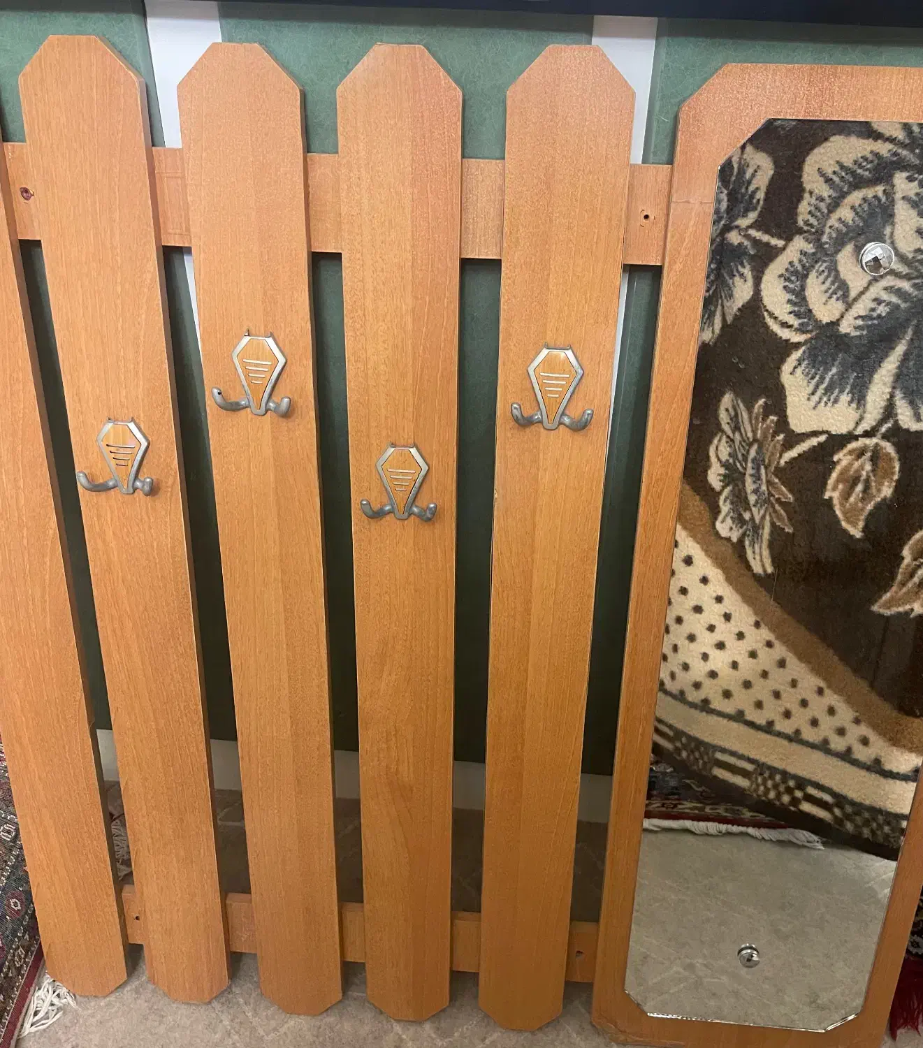 چوب لباس|بندرخت و رخت‌آویز|تبریز, |دیوار