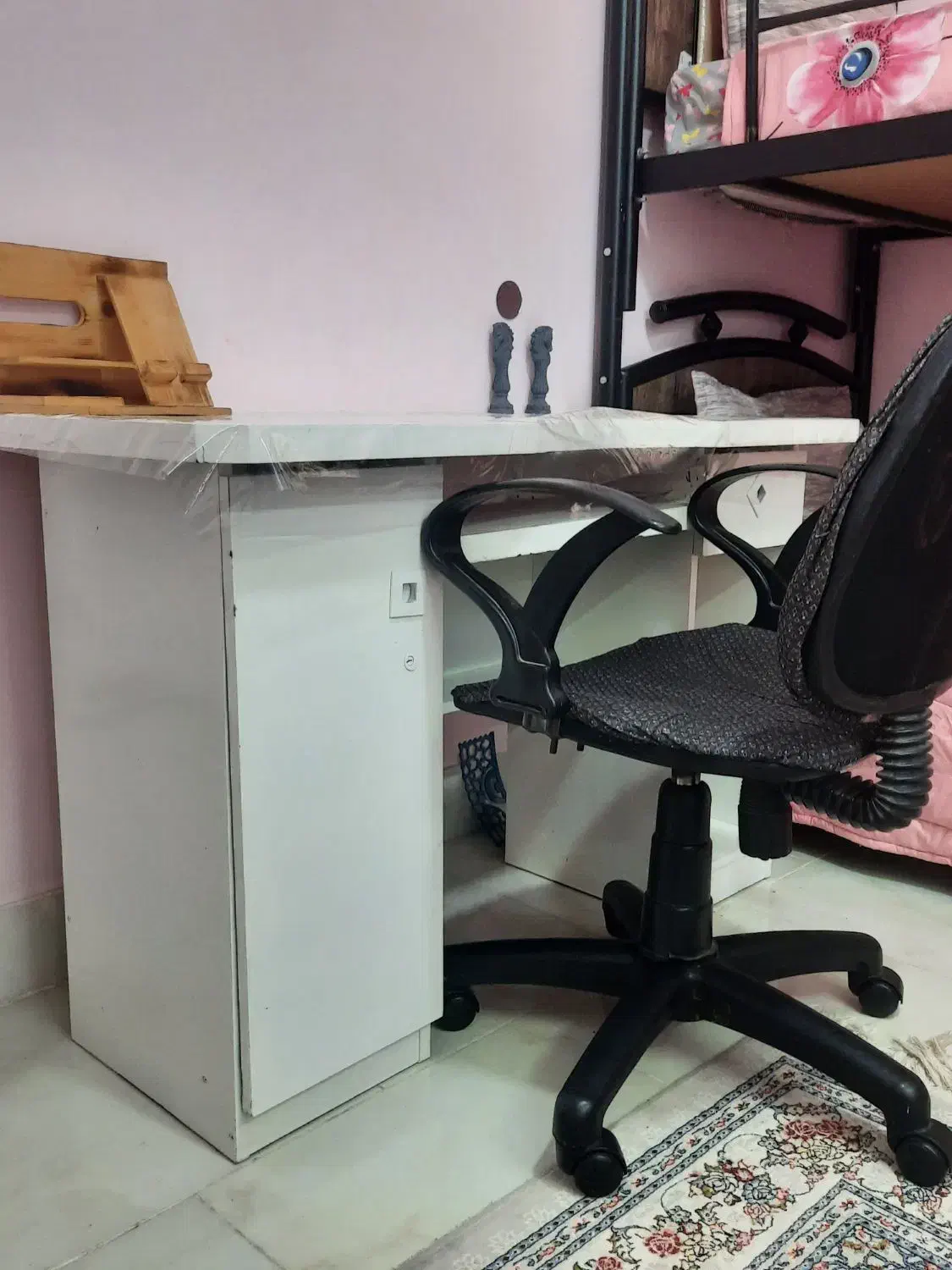 میز تحریر|میز تحریر و کامپیوتر|بردسکن, |دیوار