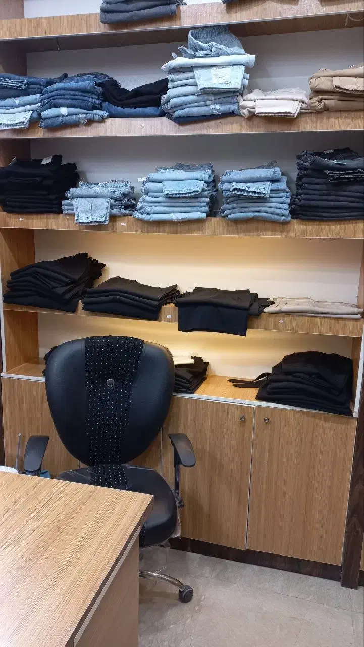 دکور و قفسه بوتیک لباس|کتابخانه، شلف، قفسههای دیواری|ایلام, |دیوار