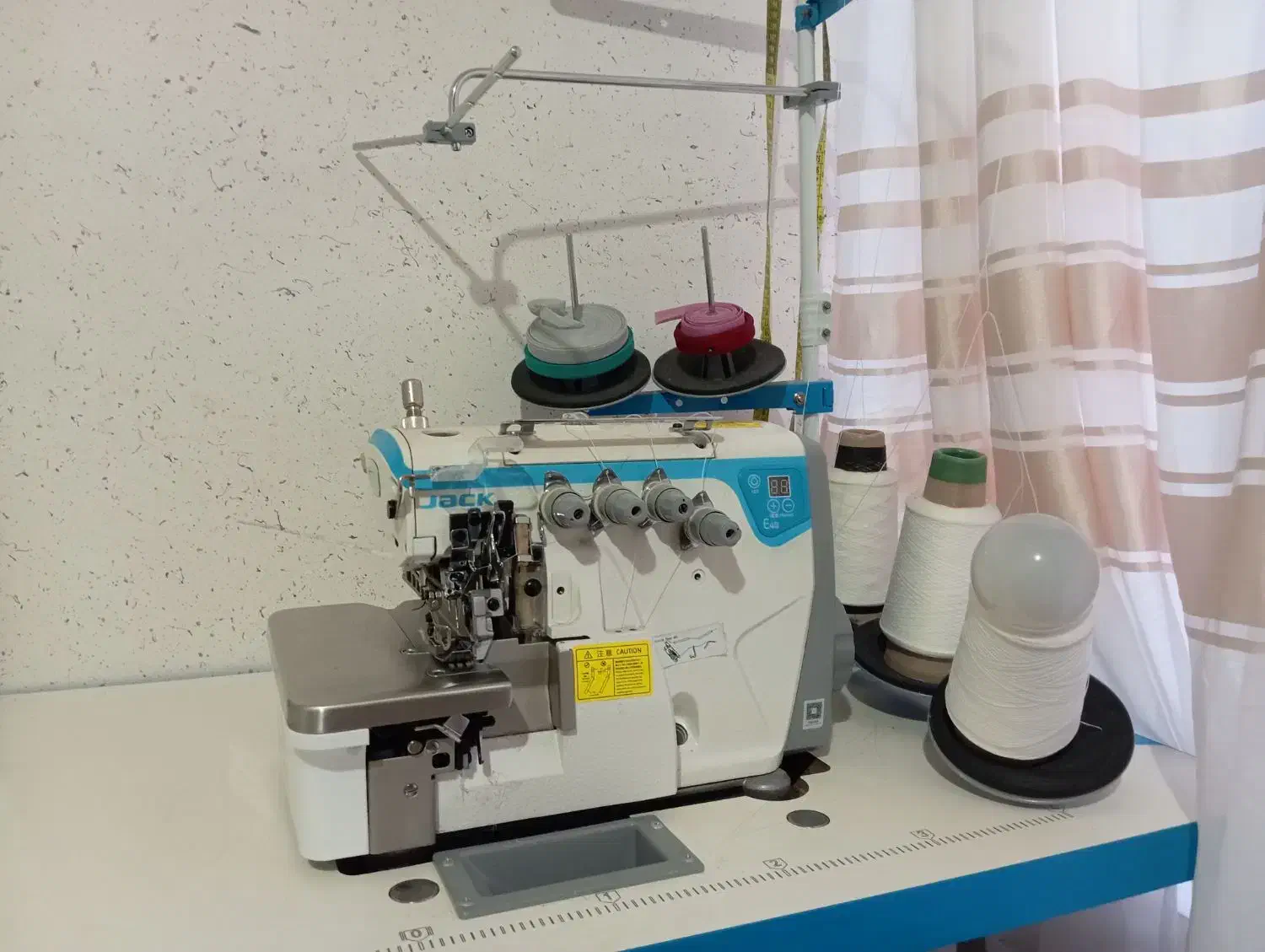 فروش چرخ خیاطی و سردوز صنعتی|چرخ خیاطی و ریسندگی|بانه, |دیوار