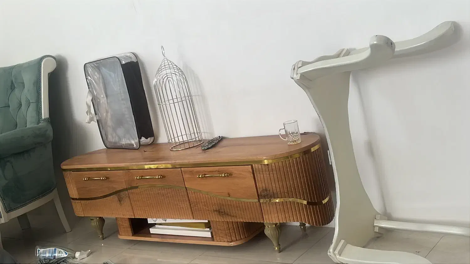 زیر تلویزیون کاملا نو بدون هیچ ایرادی|میز تلویزیون|اردبیل, |دیوار