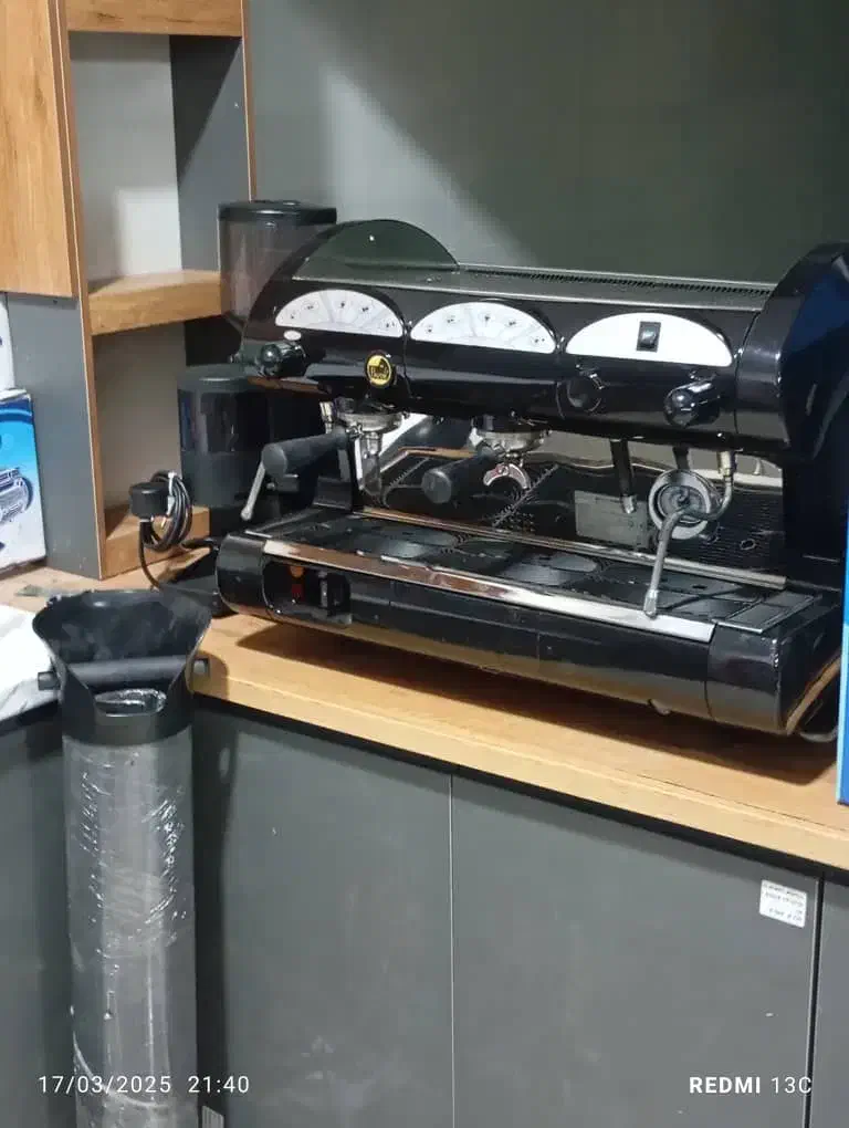 اسپرسو ساز لاپاوانی BAR2V ایتالیا 2017|کافی‌شاپ و رستوران|شاهین‌شهر, گزبرخوار|دیوار