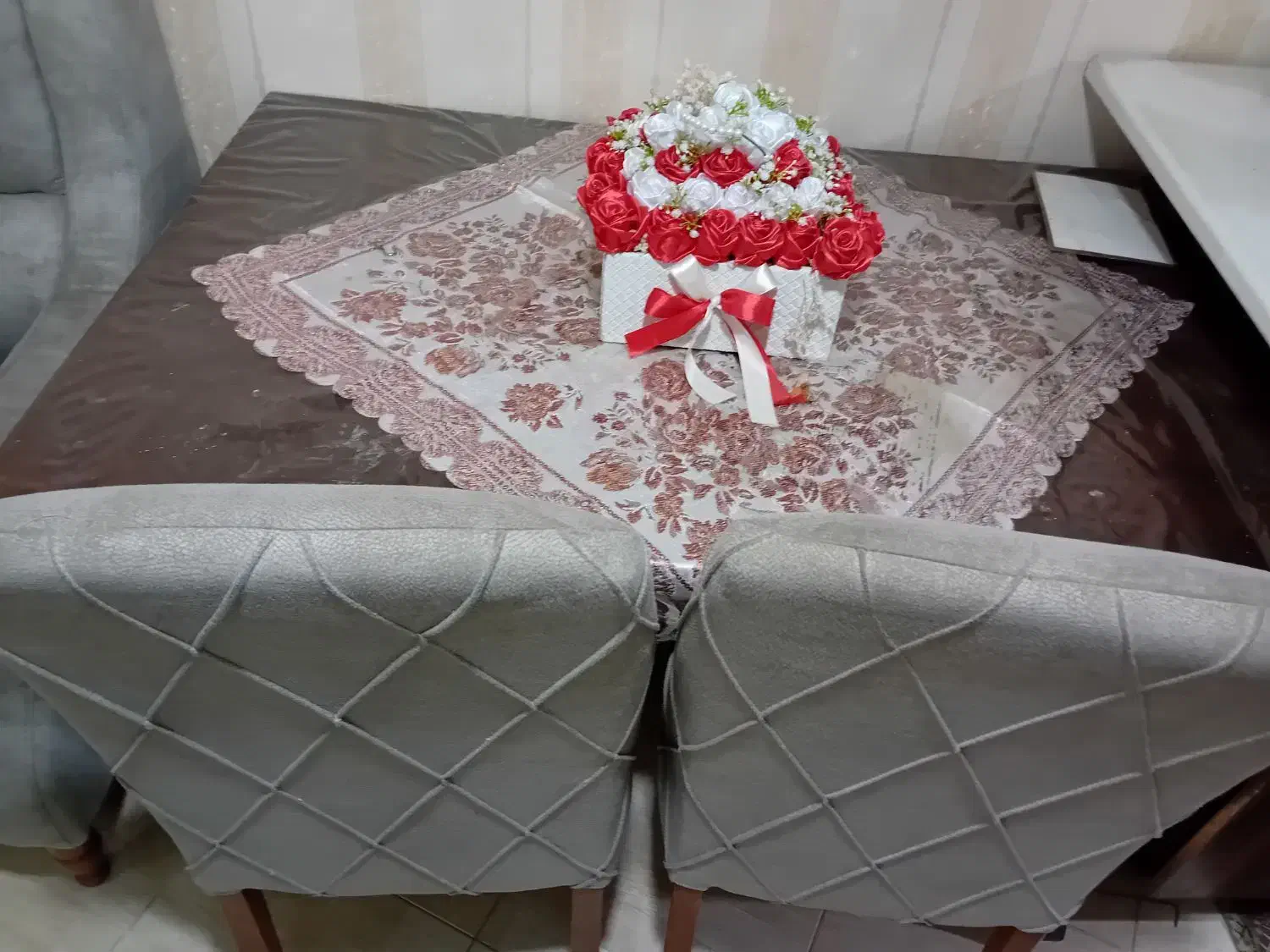 میز نهار خوری سالم|میز و صندلی غذاخوری|رشت, استقامت ۱|دیوار