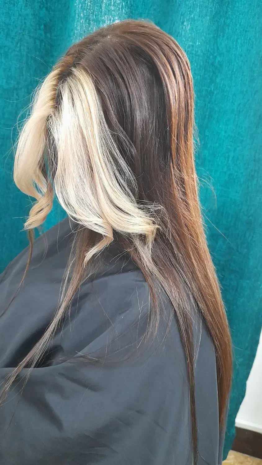 خدمات تخصصی رنگ و لایت سیمین صنم بی اسیب|خدمات آرایشگری و زیبایی|رشت, نامجو|دیوار