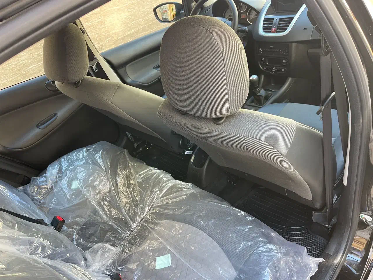 207 پانا،دنده ارتقا یافته با رینگ ۱۴۰۴|خودرو سواری و وانت|فریدون‌کنار, |دیوار