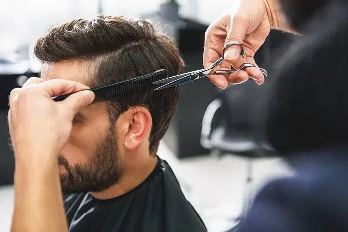 استخدام آرایشگر مردانه با درآمد عالی|استخدام درمانی، زیبایی، بهداشتی|اصفهان, گلزار|دیوار