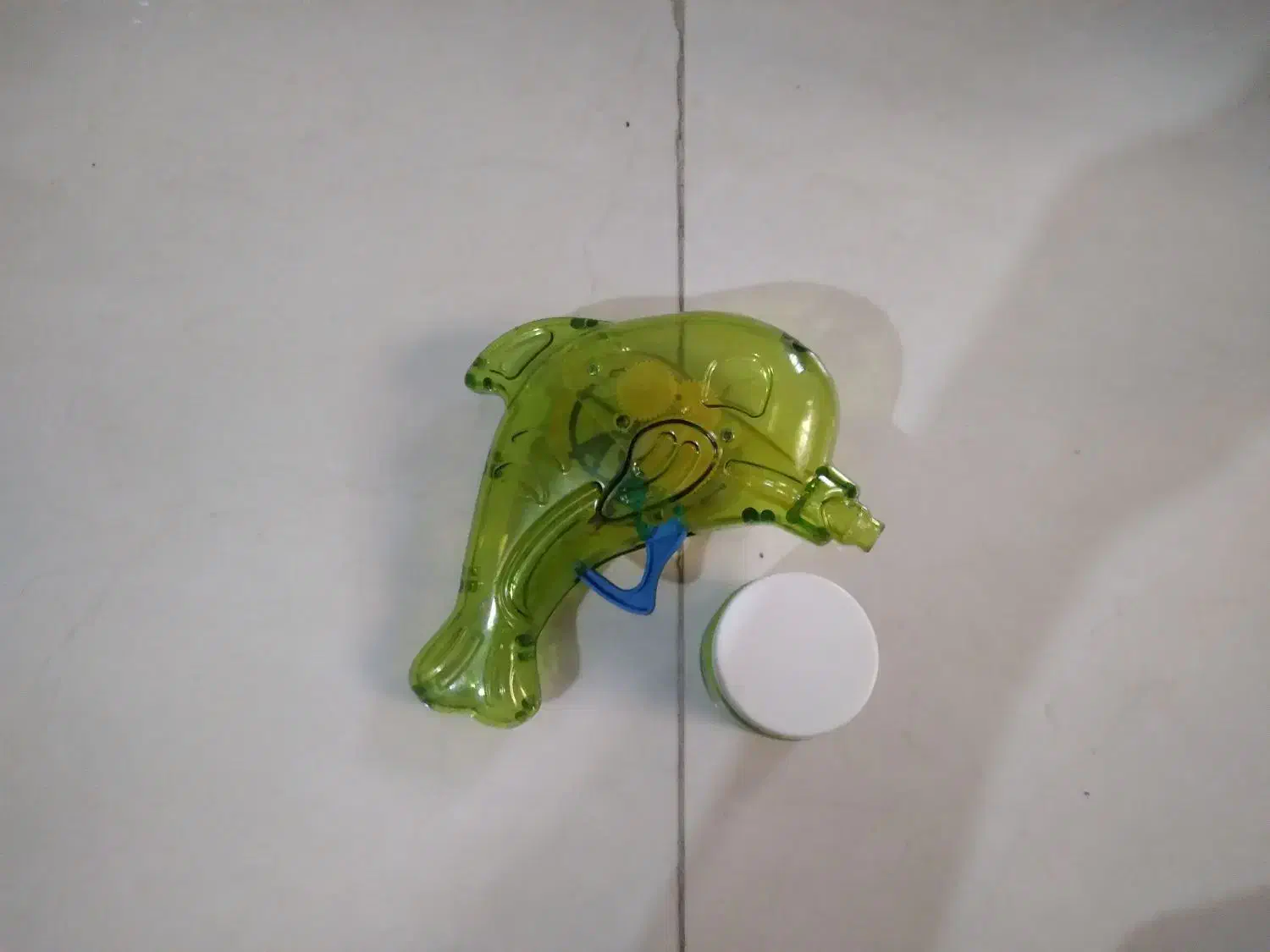 حباب ساز دلفینی|اسباببازی|قدس, شهرقدس|دیوار