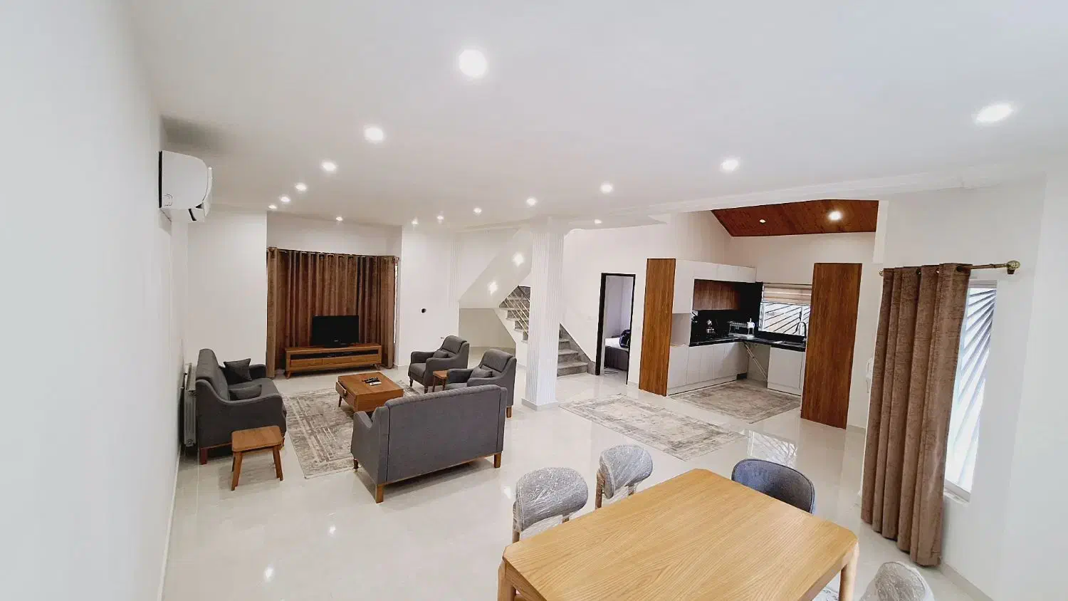 اجاره بی واسطه ویلا ۳خواب تمیز در متل قو(دریاگوشه)|اجارهٔ کوتاهمدت ویلا و باغ|سلمانشهر, |دیوار