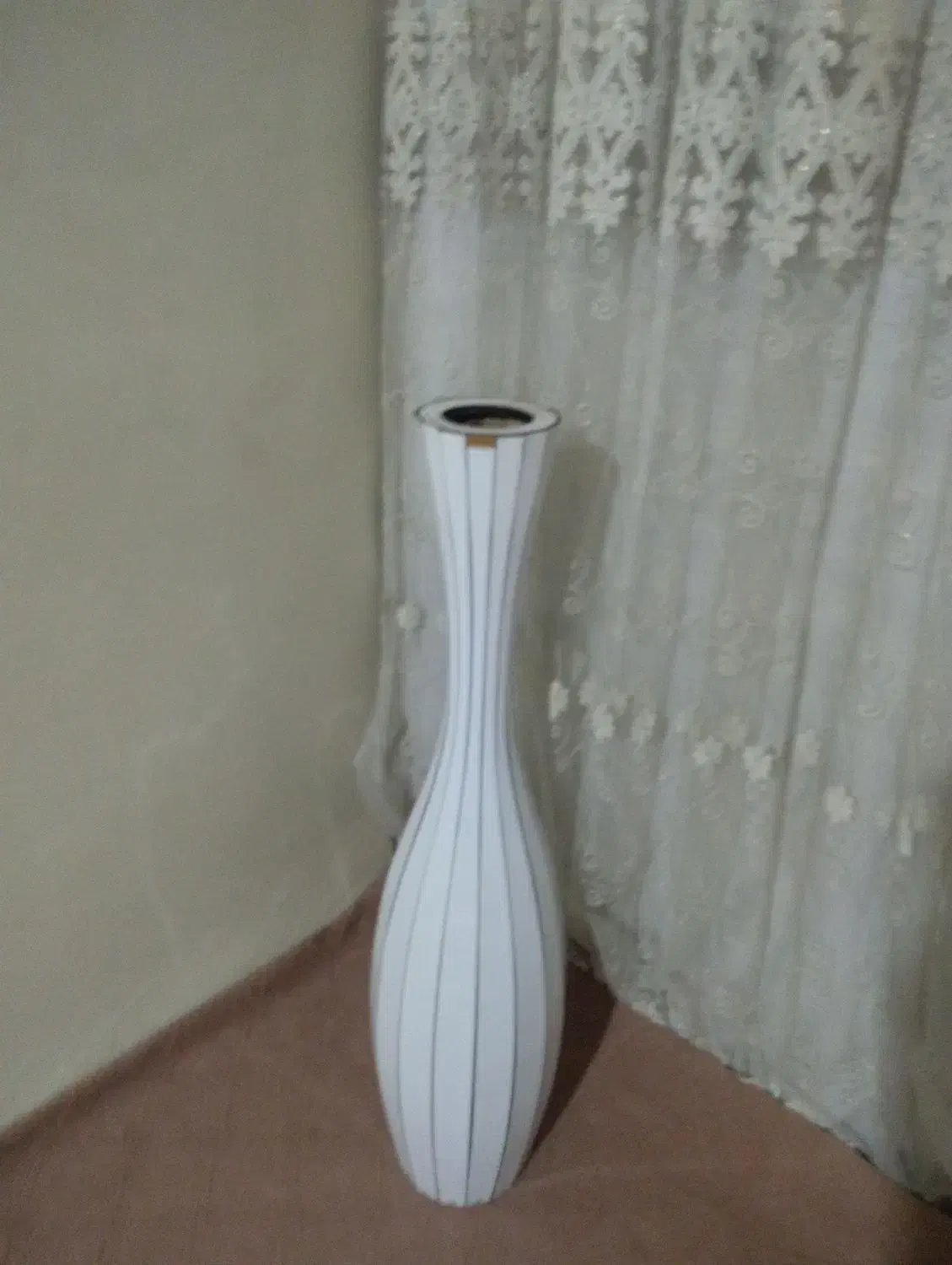 گلدان سفید درحدنو|گل مصنوعی|تهران, چیتگر شمالی|دیوار