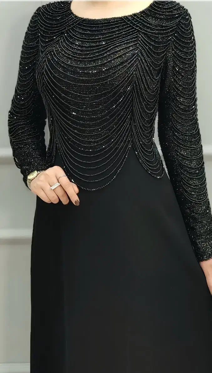 لباس مجلسی نو|لباس|صومعه‌سرا, |دیوار