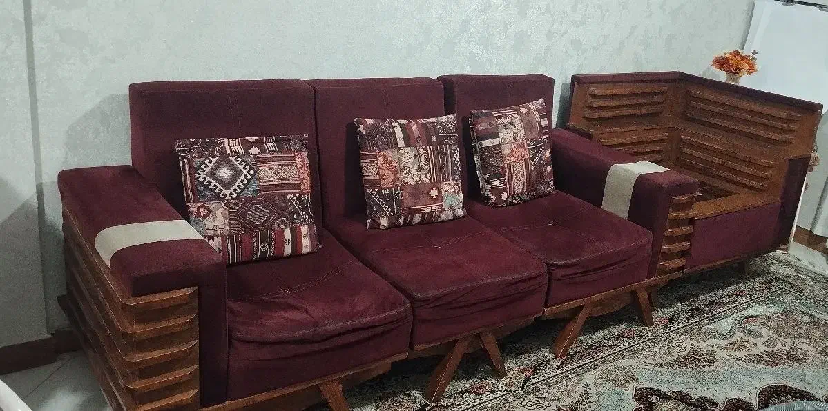 مبل راحتی رنگ زرشکی|مبلمان خانگی و میز عسلی|قدس, شهرقدس|دیوار