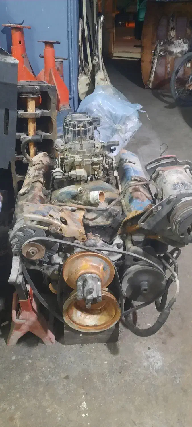 موتور ۳۰۵ بیوک دیفرانسیل ۲۲/47 رادیاتور. جلو پنجره|قطعات یدکی و لوازم جانبی|شاندیز, |دیوار