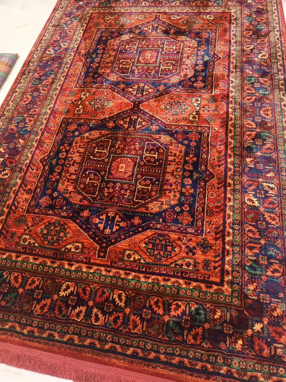 فروش فرش چهار متری قدیمی نو استفاده نشده|فرش|آمل, |دیوار