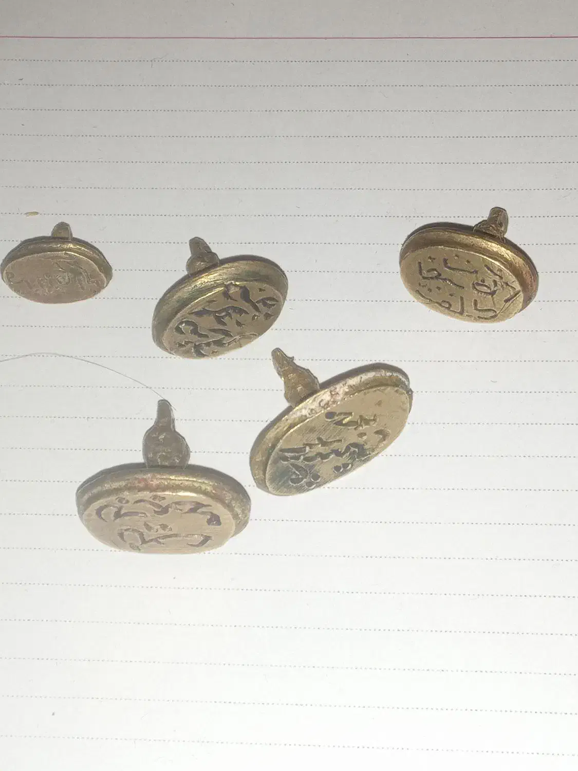 مهرهای قدیمی برنجی|کلکسیون اشیاء عتیقه|رودهن, |دیوار