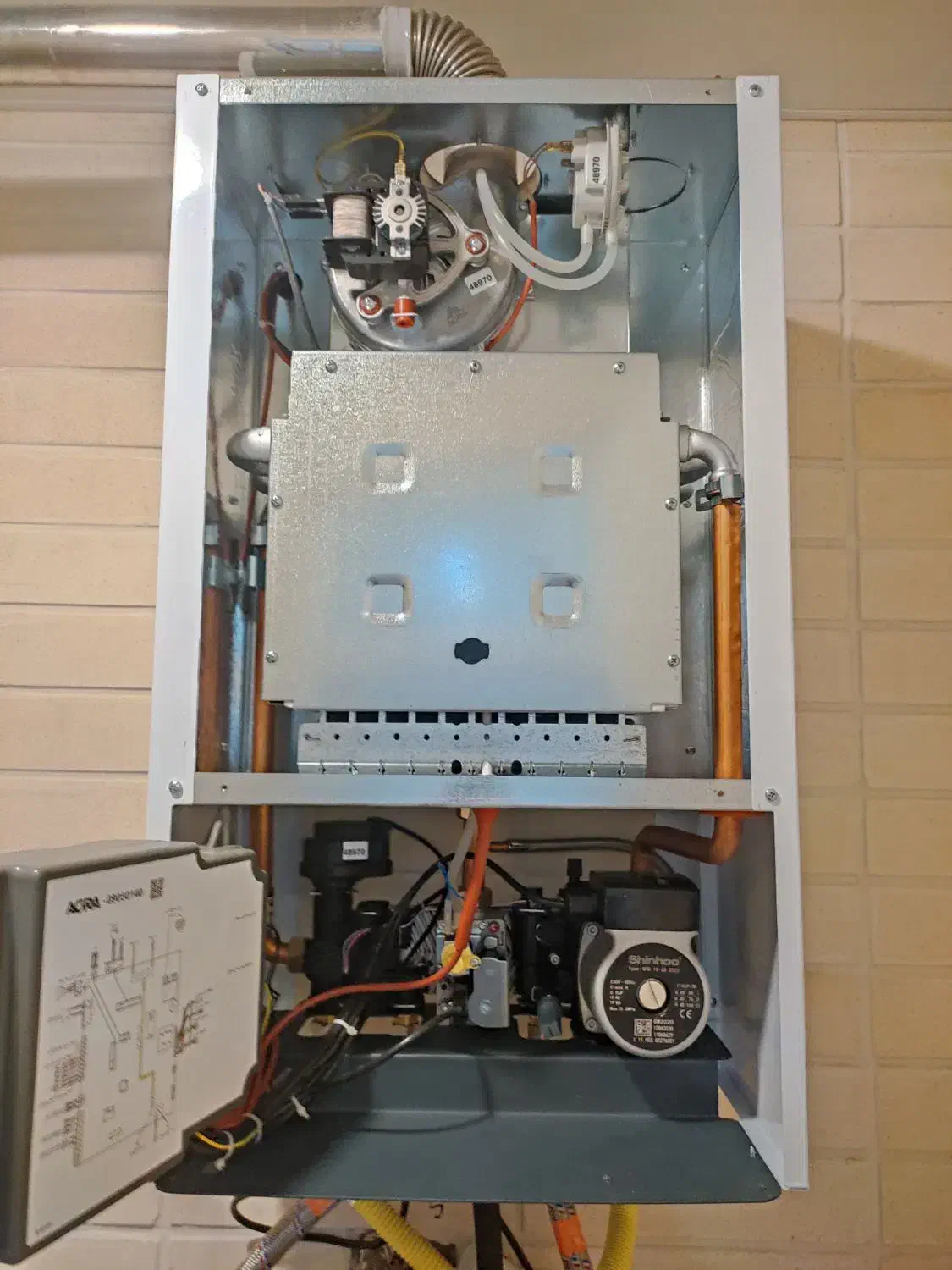 پکیج دیواری آماتیس|آبگرمکن، پکیج، شوفاژ|کاشان, معلم|دیوار