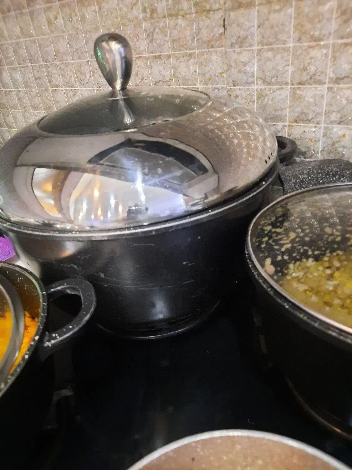 دو دست سرویس قابلمه و یه ماهیتابه بزرگگ|ظروف پخت‌وپز|اصفهان, ارغوانیه|دیوار