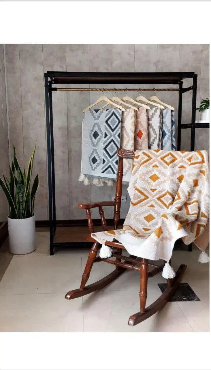 انواع شال مبل در رنگبندی های جذاب شارژ شد|مبلمان خانگی و میز عسلی|یزد, |دیوار